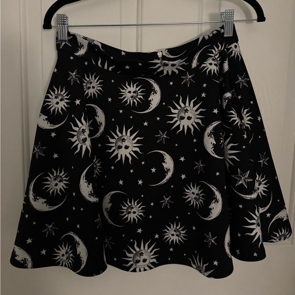Hot Topic Black and White Celestial Skater Skirt 🌙💫⭐️🌟☀️ - Picture 5 of 9